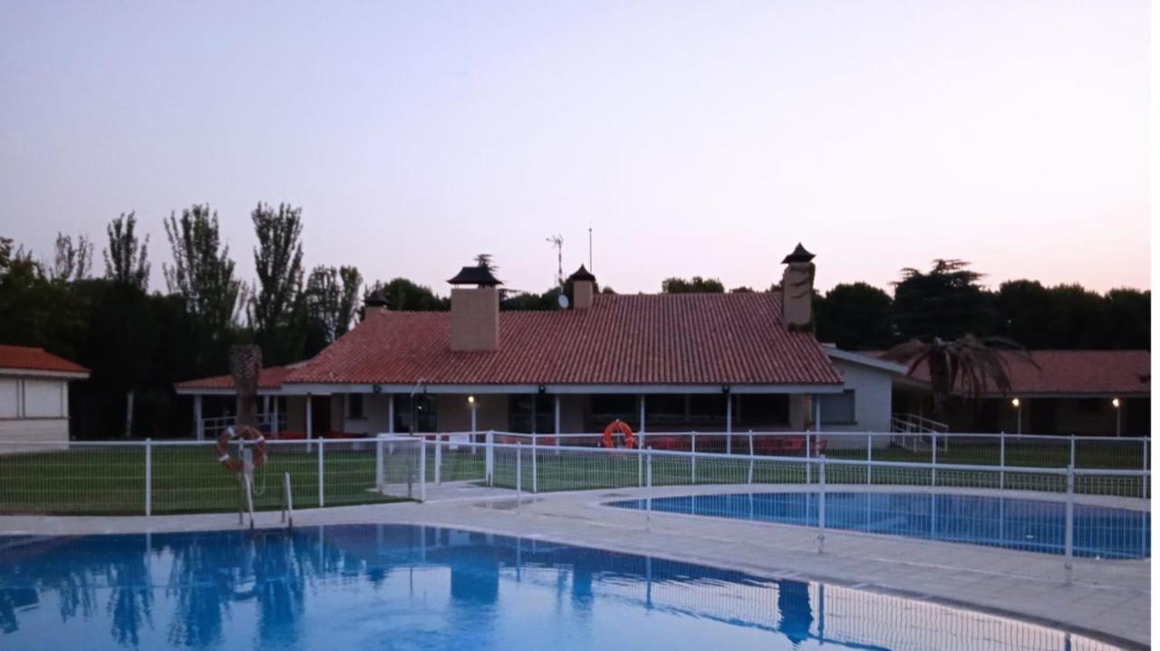 Bungalows Zaragoza Camping ภายนอก รูปภาพ